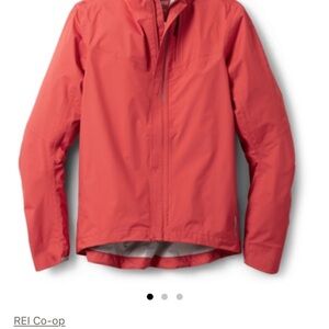 REI 🚴🏻‍♀️ Junction Cycling Rain Jacket - Salmon Pink